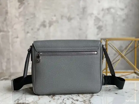 Cheap LOUIS PM VUITTON DISTRICT 0618